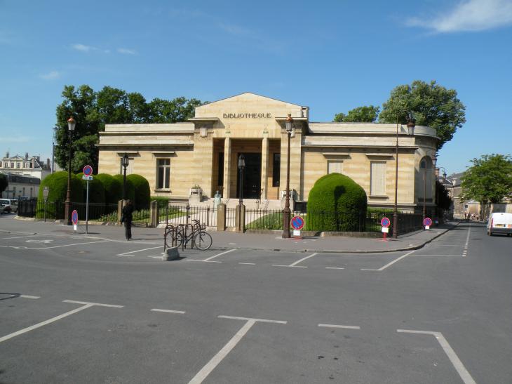  La Bibliothèque